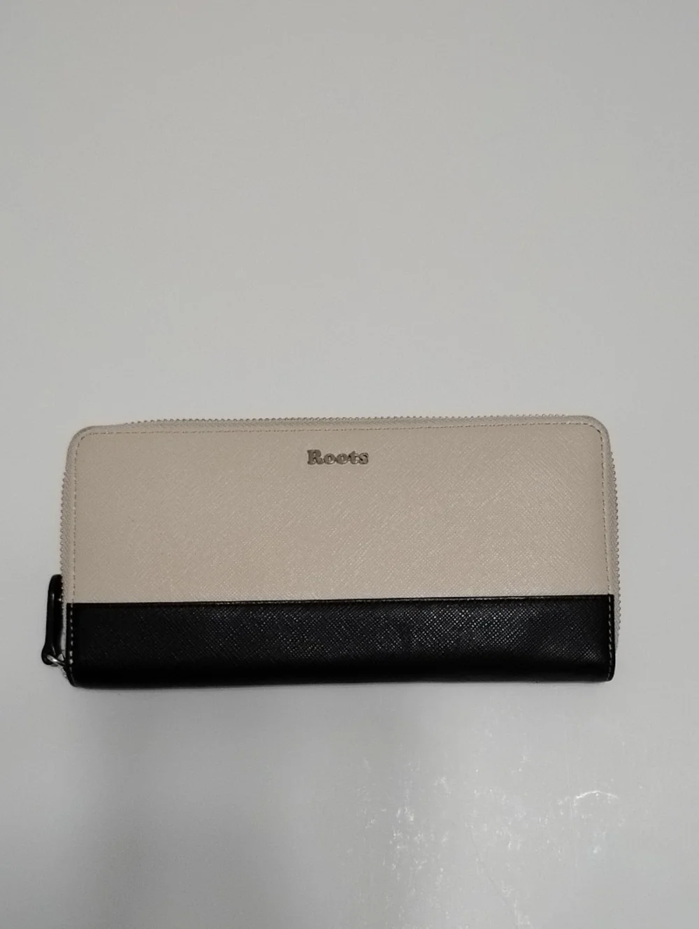 Roots Women's Wallet